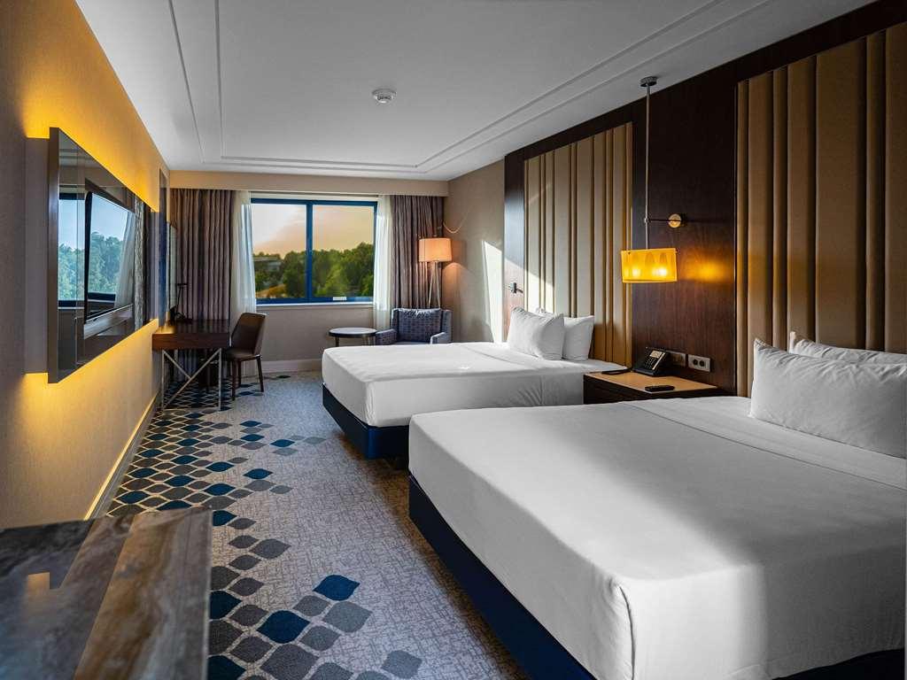 Moevenpick Hotel Tasjkent Kamer foto