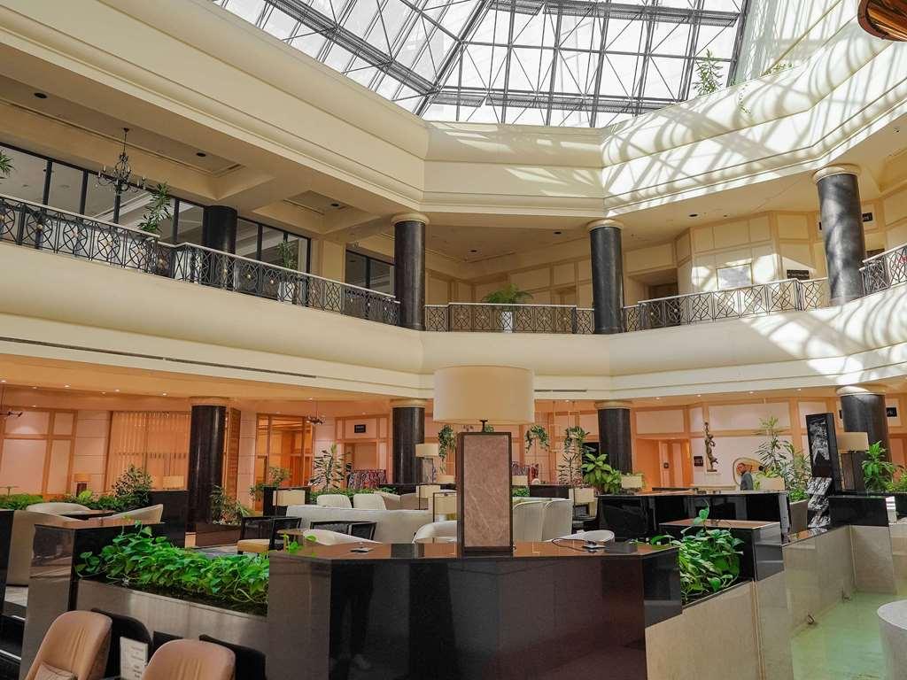 Moevenpick Hotel Tasjkent Buitenkant foto