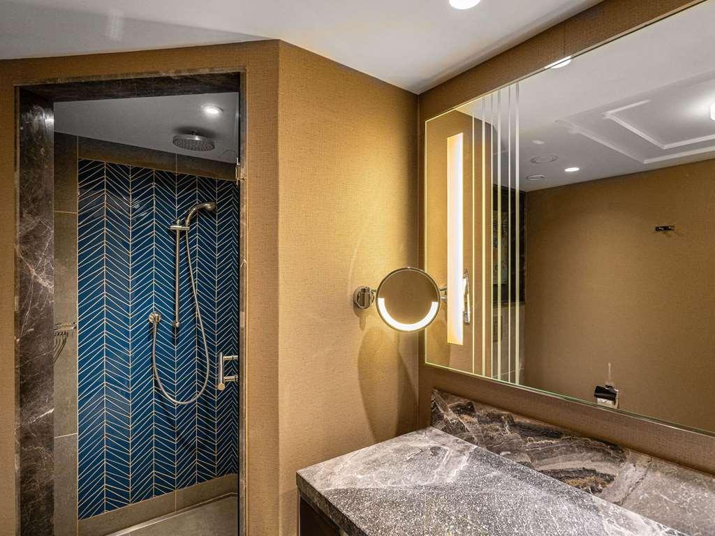 Moevenpick Hotel Tasjkent Kamer foto