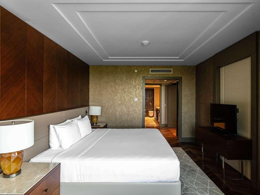 Moevenpick Hotel Tasjkent Kamer foto